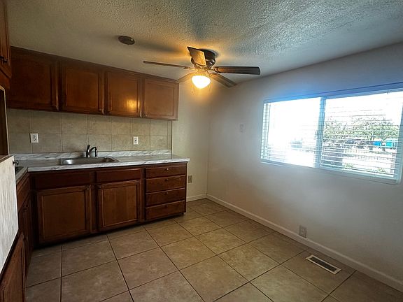 3rd image of 13381 Wood St #A