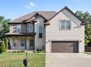 2304 Colston Dr, Clarksville, TN 37042
