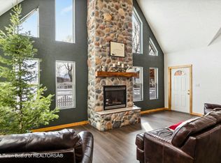 68 Yosemite Dr, Thayne, WY 83127