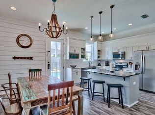 109 Hutchinson St, Destin, FL 32541