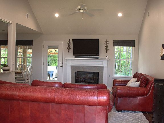 5th image of 8114 Meadowlake Village Dr