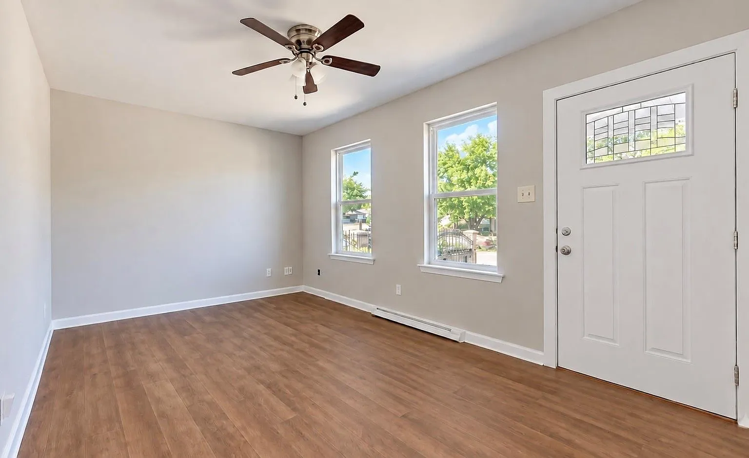 2 bed, 680 sqft, $1,300 — Photo 3