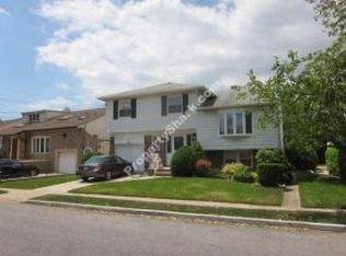 280 Mayfair Dr N, Brooklyn, NY