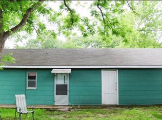 817 Holland St, Navasota, TX 77868