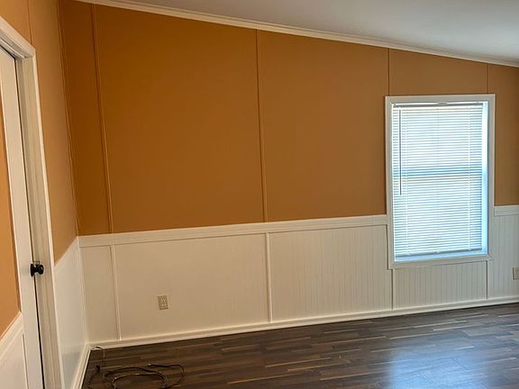 5th image of 1002 Everglade Dr