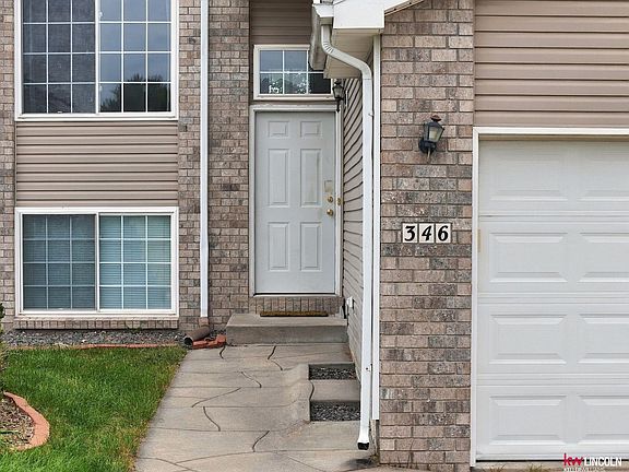 3rd image of 346 W Irving St