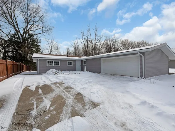 9145 Cranbrook Dr, Northfield, OH 44067