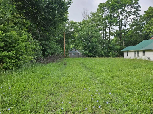 401 E Webster Avenue, Ava, MO 65608