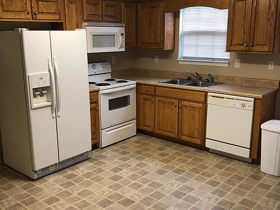 2nd image of 2513 Villa Dr NW