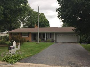 633 East Dr, Marshall, MI