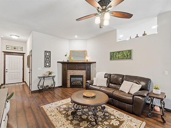 4th image of 4909 SW 122nd Ter