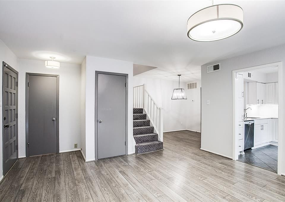1st image of 7640 W Greenway Blvd APT 4K
