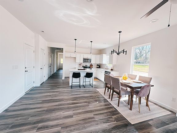 2nd image of 72 Bobo St