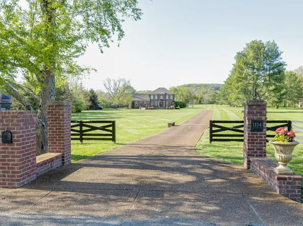 1114 Gray Fox Ln, Franklin, TN 37069