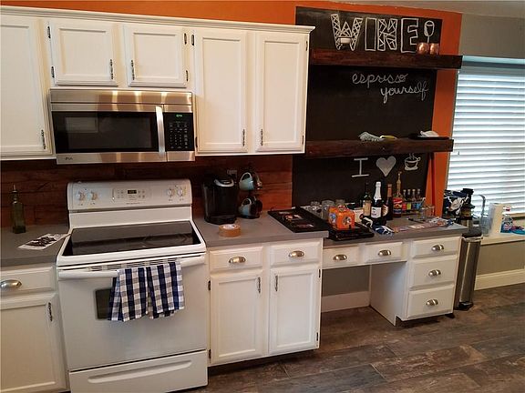 3rd image of 4412 Thrasher Ct