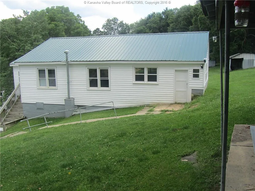 220 South St photo 1