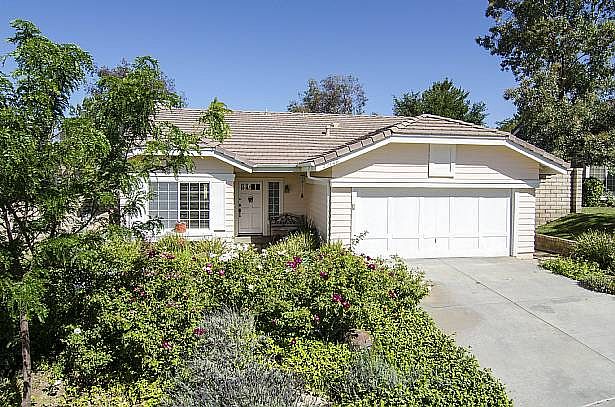 1st image of 27145 Waterford Dr