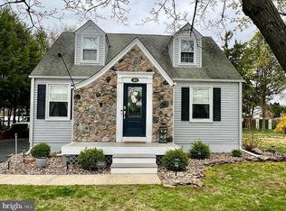 360 Vetterlein Ave, Hamilton, NJ 08619