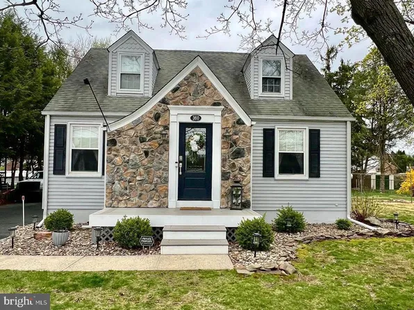 360 Vetterlein Ave, Hamilton, NJ 08619