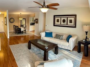 1100 E Randville Dr, Palatine, IL 60074