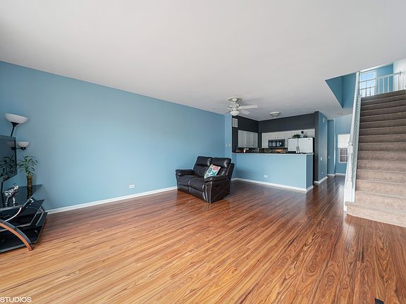 2nd image of 75 Oakton Dr