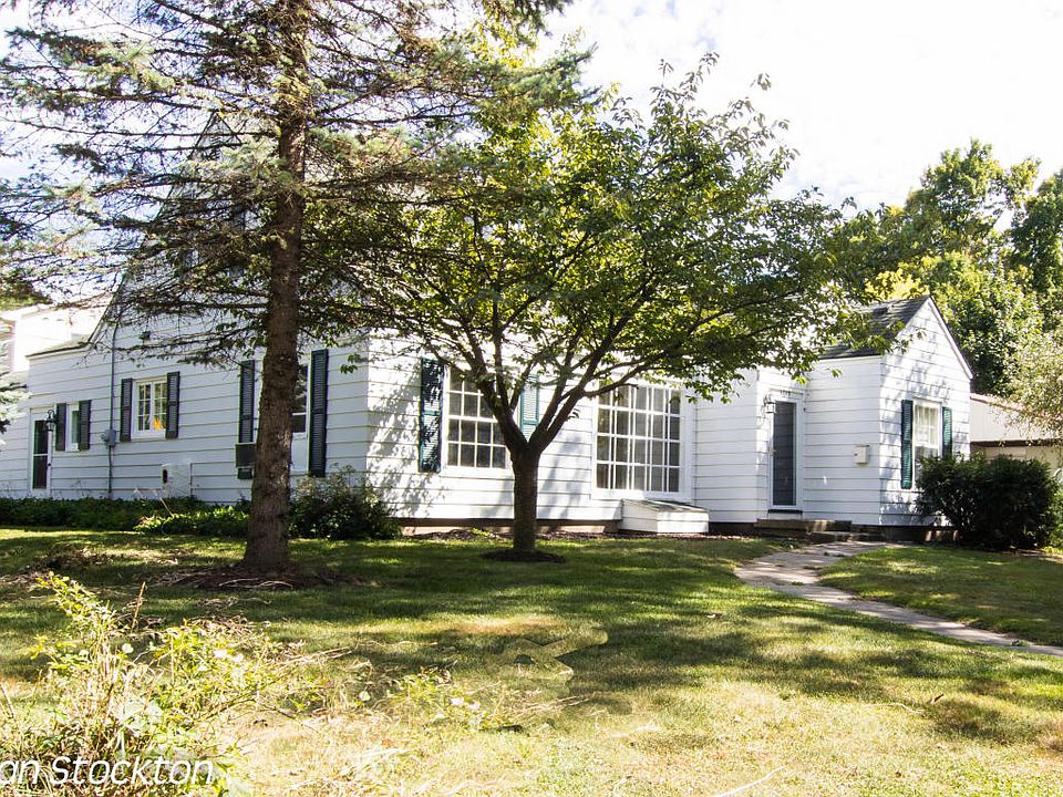 1st image of 2770 Oakwood Ave NE