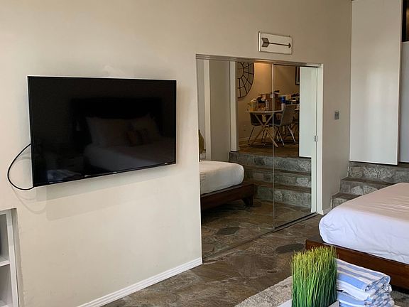 4th image of 1535 Kettner Blvd Suite B