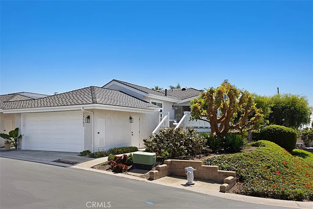 3 bed, 2090 sqft, $7,500 — Photo 3
