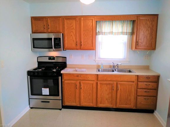 2nd image of 6959 Beresford Ave