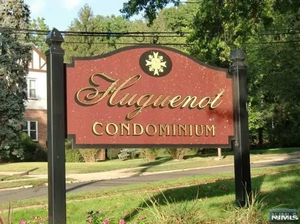 80 Huguenot Ave APT 10A, Englewood, NJ 07631