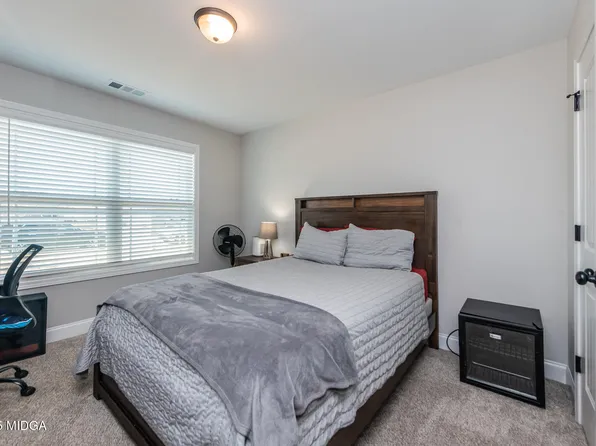 203 Remington Dr, Kathleen, GA 31047
