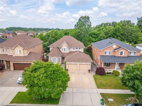 26 Shadetree Cres, Stoney Creek, ON L8J 3X2