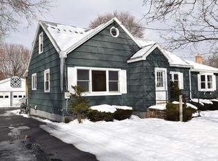 27 Exchange St, Le Roy, NY 14482