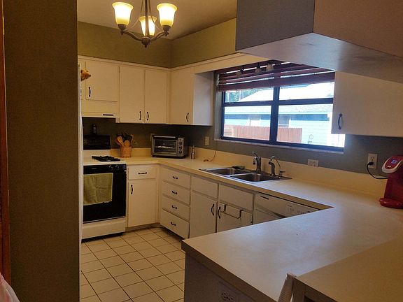 4th image of 7413 NW 21st Way