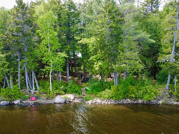 4th image of 561 Lakeview Road