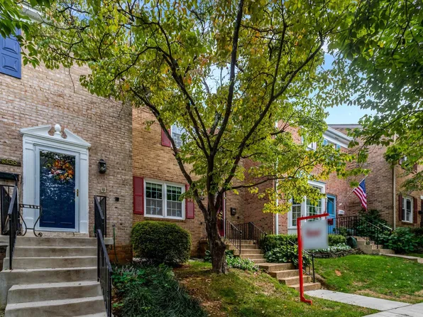 4356 Greenberry Ln, Annandale, VA 22003
