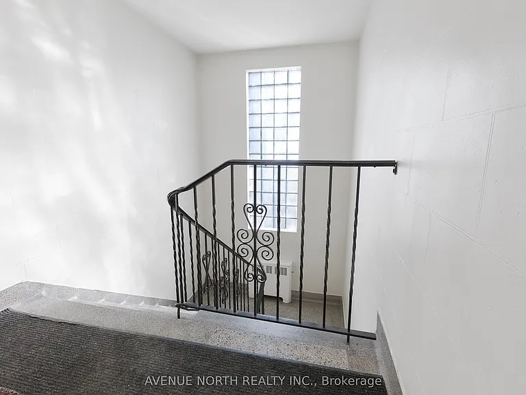 149 Marquette Ave #5 — Photo 2