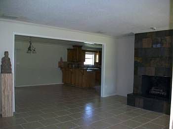4th image of 2310 Briarwood Dr