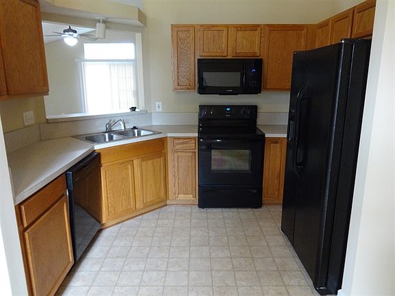 4th image of 1512 Ashleigh St