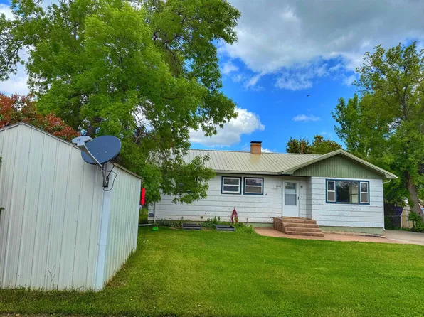 1015 E Warren St, Sundance, WY 82729