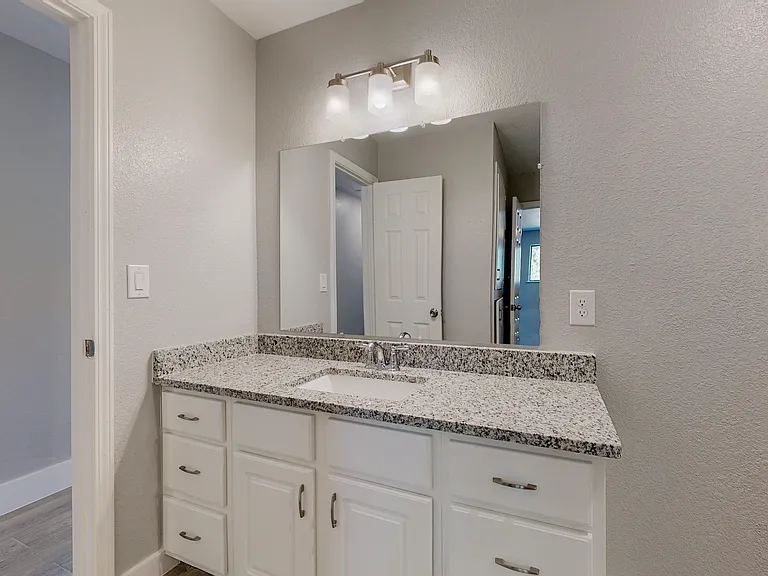 7610 S State Highway 34 — Photo 13