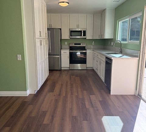 5th image of 1512 Evergreen Ln