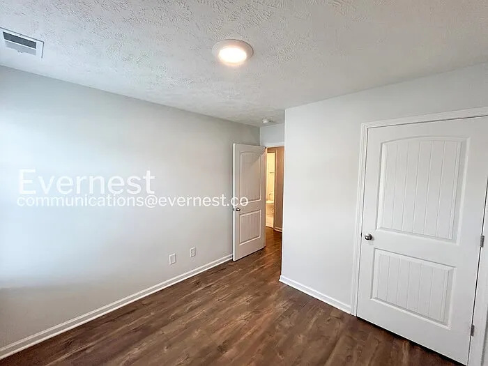 305 Raines Ct — Photo 15