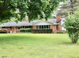 850 Helston Rd, Bloomfield Hills, MI 48304