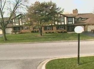 7812 Golf Dr #2A, Palos Heights, IL 60463