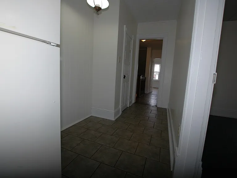 806 Mifflin St #2 — Photo 5