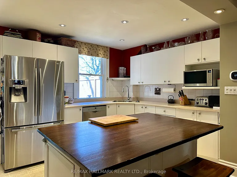 145 Castlefield Ave — Photo 11