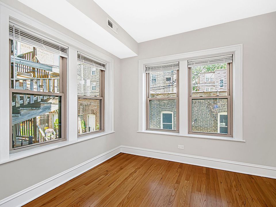 1st image of 2027 W Farragut Ave #3