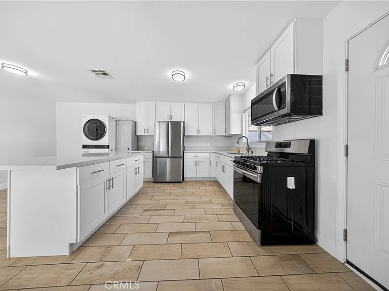 6904 N McLennan Ave — Photo 5