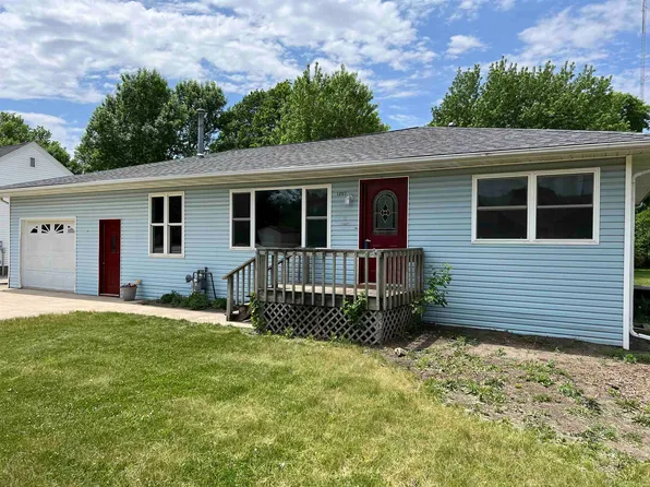 1207 L Ave, Milford, IA 51351